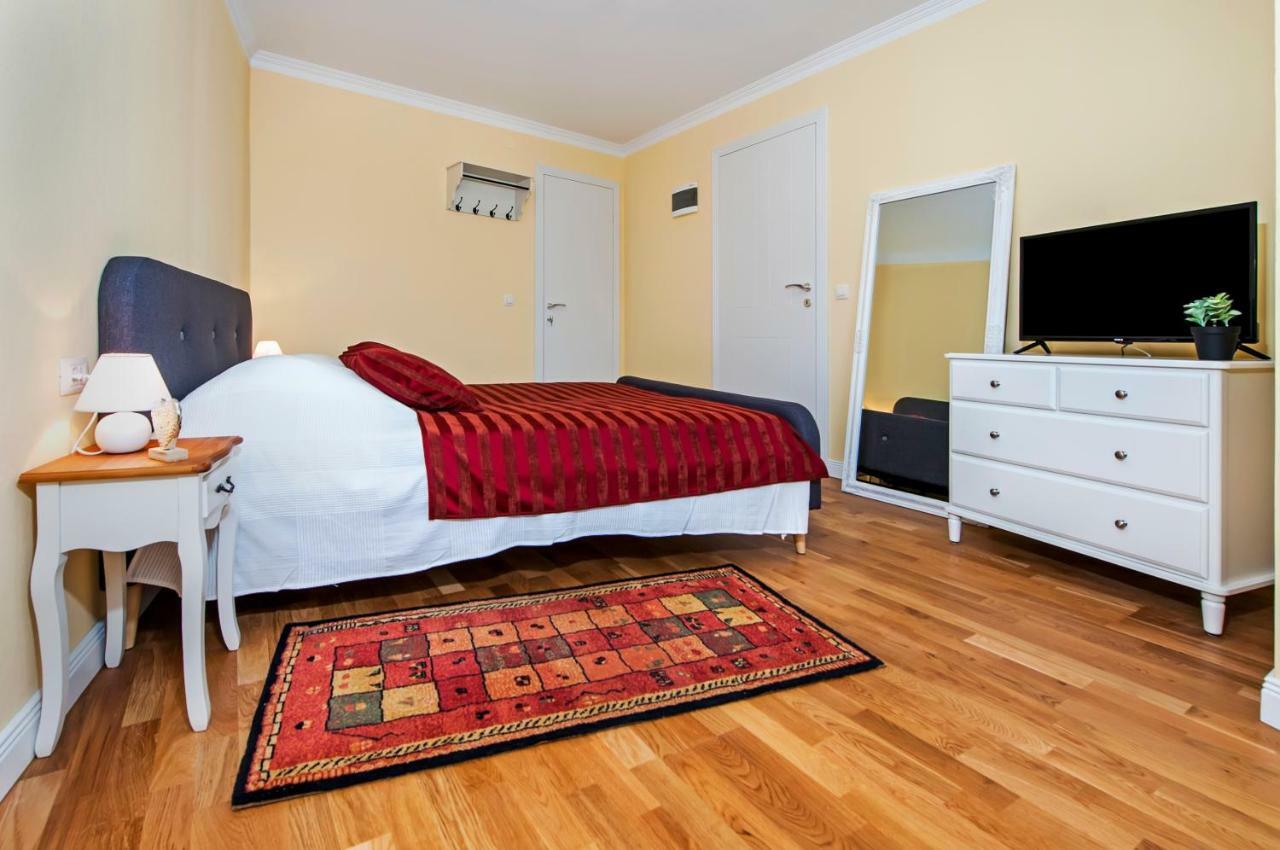 Adriatic Royal Sea View Apartment Ровинь Экстерьер фото