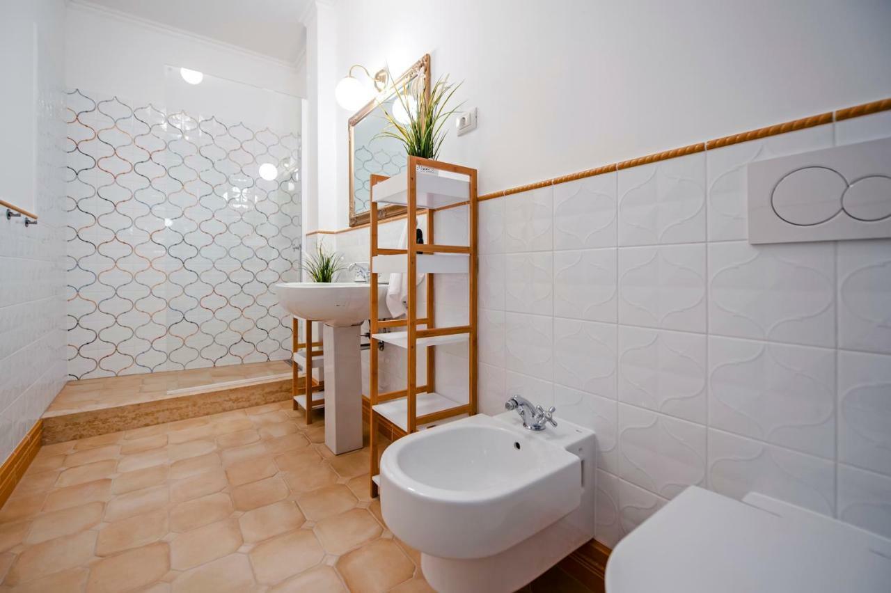 Adriatic Royal Sea View Apartment Ровинь Экстерьер фото