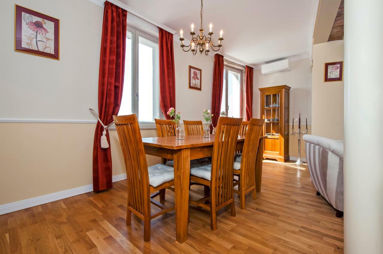 Adriatic Royal Sea View Apartment Ровинь Экстерьер фото