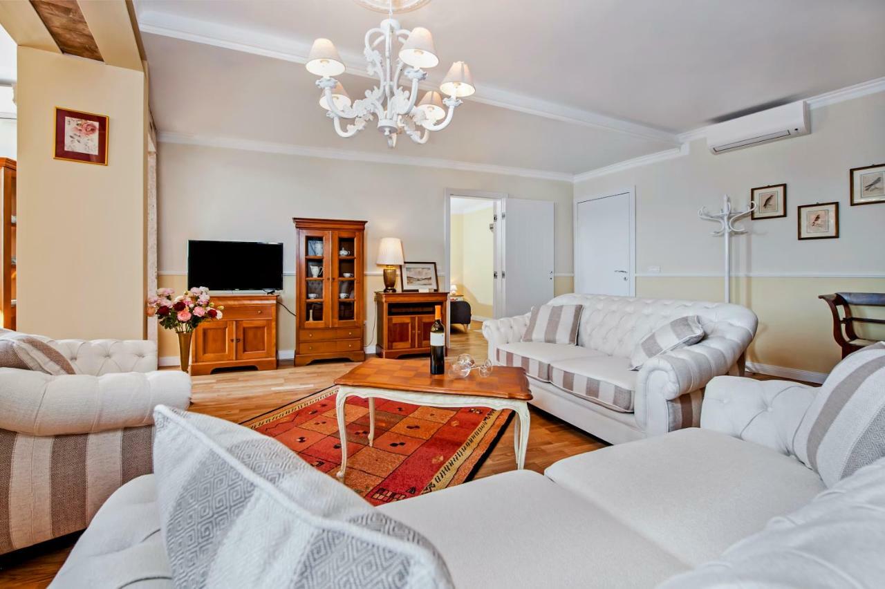 Adriatic Royal Sea View Apartment Ровинь Экстерьер фото
