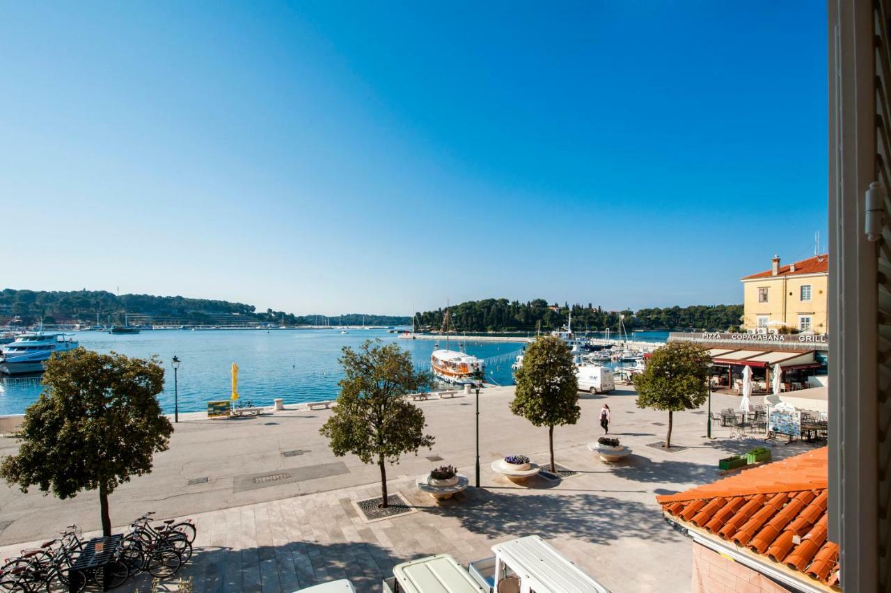 Adriatic Royal Sea View Apartment Ровинь Экстерьер фото