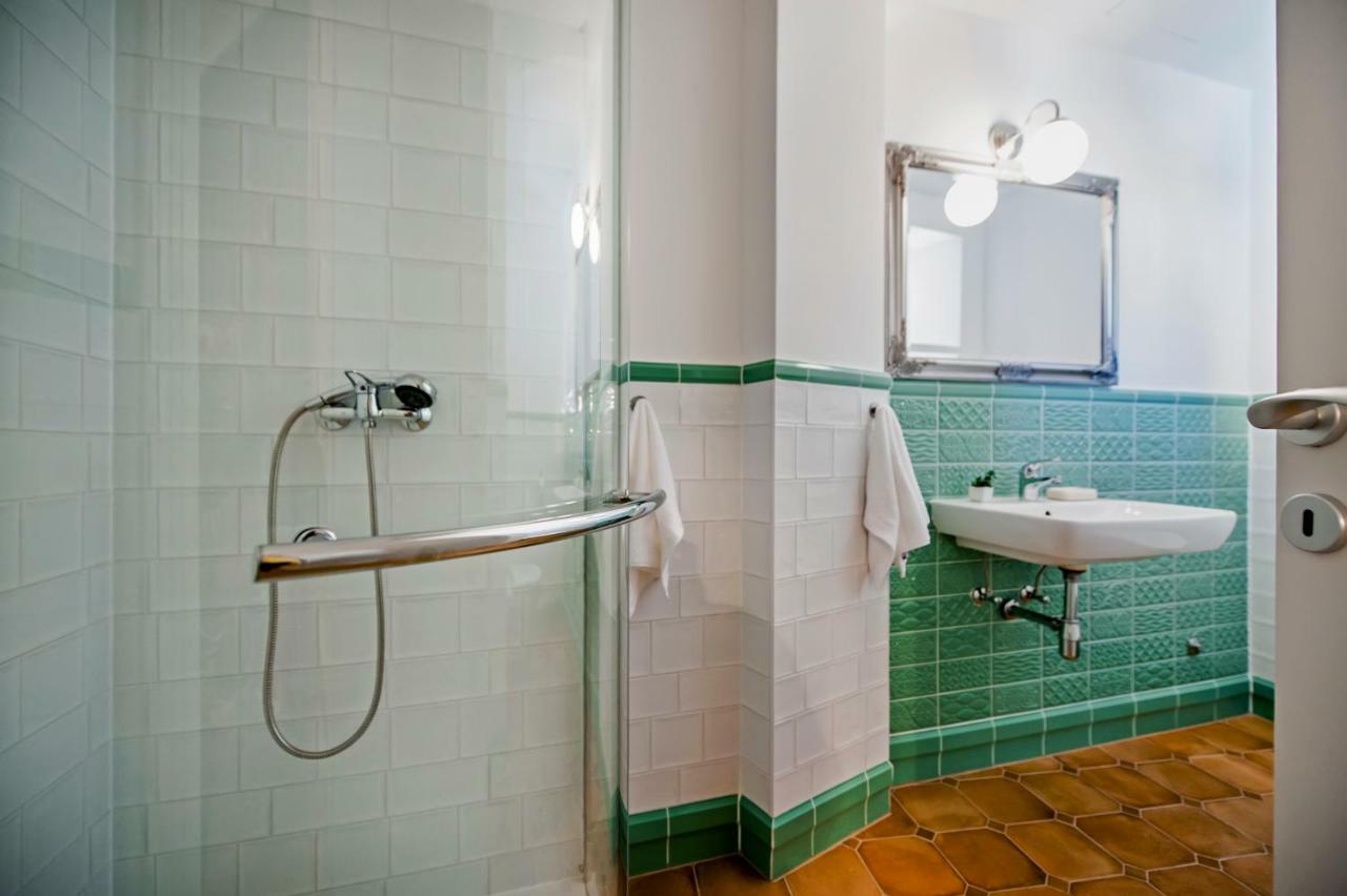 Adriatic Royal Sea View Apartment Ровинь Экстерьер фото