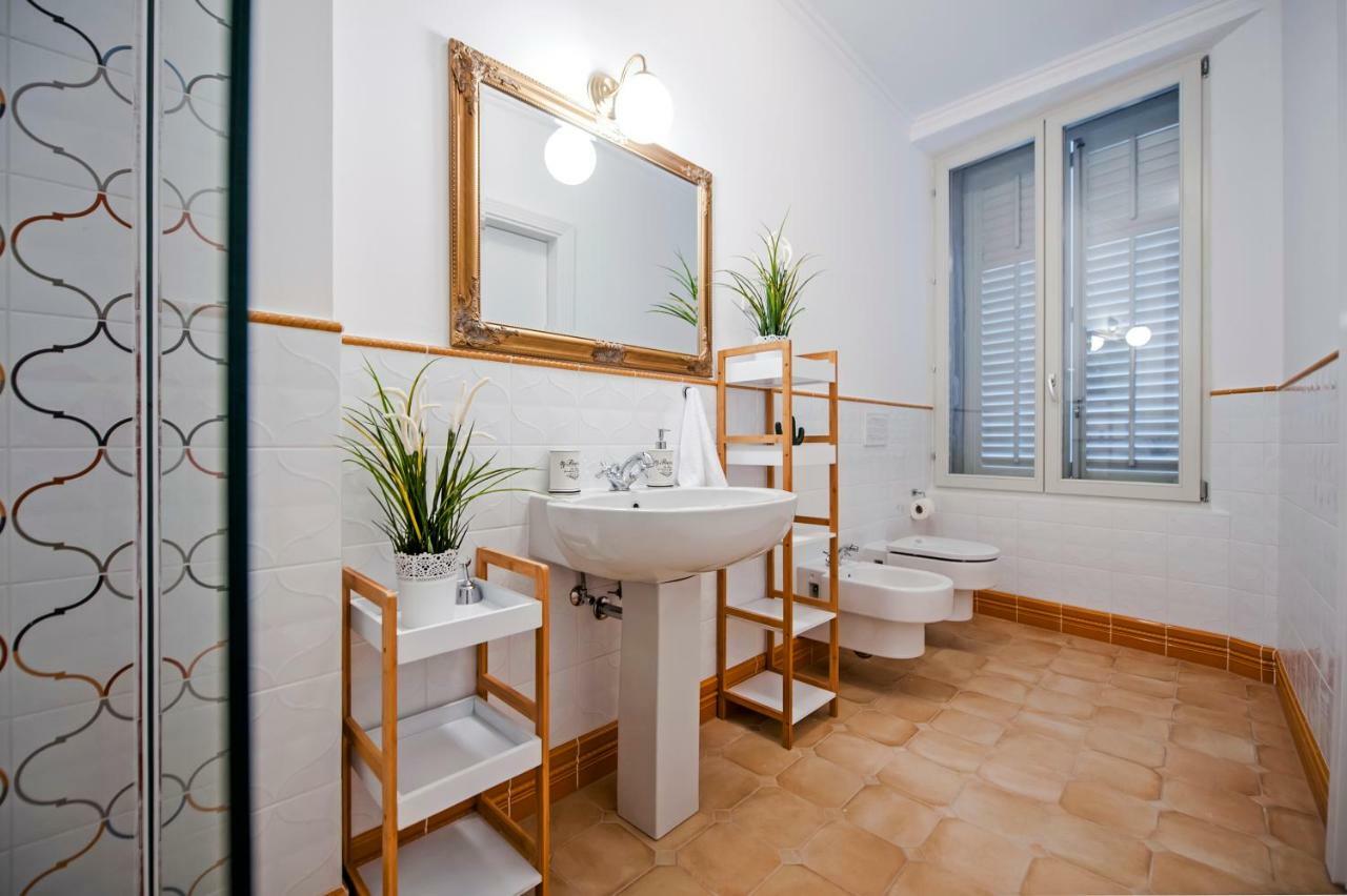 Adriatic Royal Sea View Apartment Ровинь Экстерьер фото