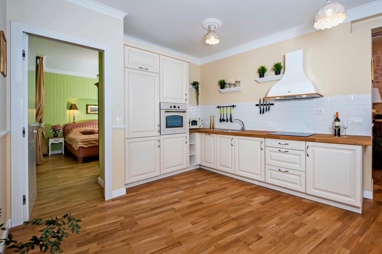 Adriatic Royal Sea View Apartment Ровинь Экстерьер фото