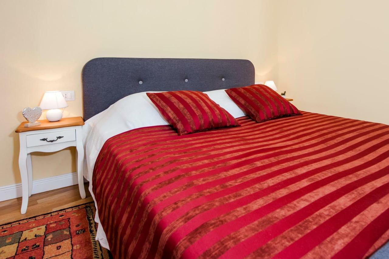Adriatic Royal Sea View Apartment Ровинь Экстерьер фото